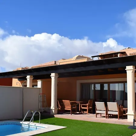 Mia 科斯塔卡莱塔